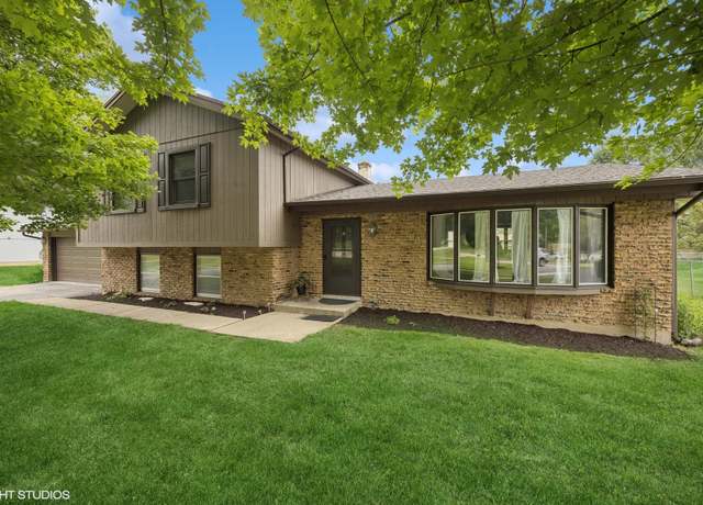 Property at 120 N Green St, Mchenry, IL 60050, 4 beds, 2.5 baths
