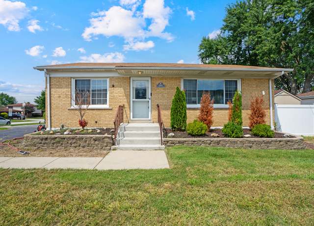 Property at 4940 W 122nd St, Alsip, IL 60803, 3 beds, 2 baths