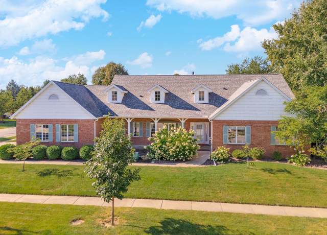 Property at 41 Ravenwood Cir, Bloomington, IL 61704, 4 beds, 3.5 baths