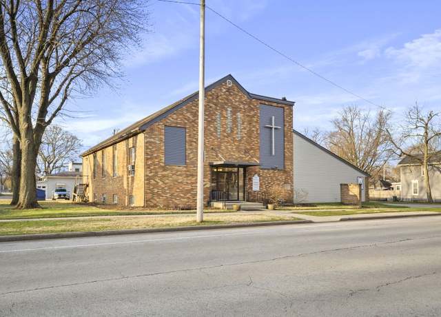 Property at 705 E Washington St, Morris, IL 60450, 5 beds, 1 bath