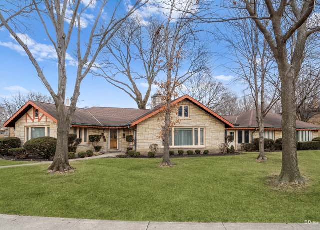 Property at 326 Evelyn Rd, Riverside, IL 60546, 4 beds, 2.5 baths