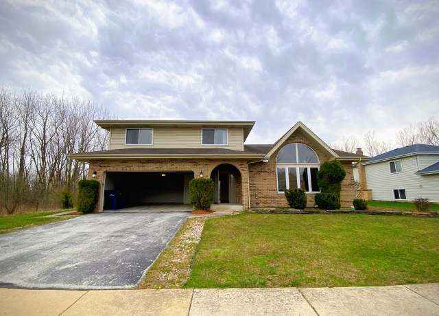 Property at 5811 Kathryn Ln, Matteson, IL 60443, 4 beds, 2.5 baths