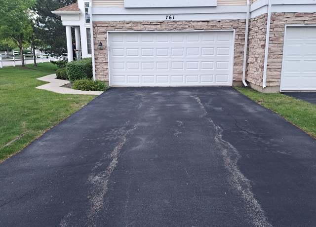 Property at 761 Verde Vista Ct, Elgin, IL 60123, 2 beds, 2.5 baths
