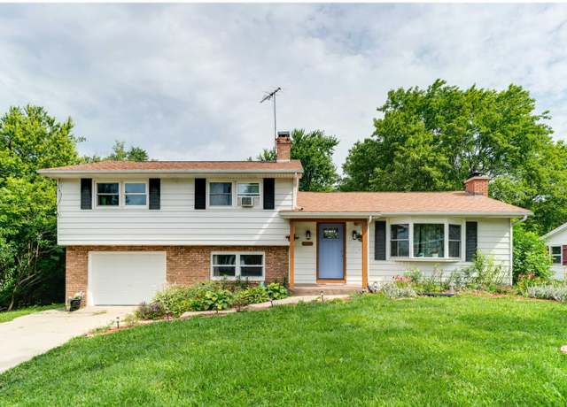 Property at 604 E Blaine St, Harvard, IL 60033, 3 beds, 2 baths