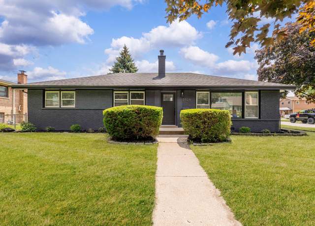 Property at 5509 Oak Center Dr, Oak Lawn, IL 60453, 4 beds, 2 baths