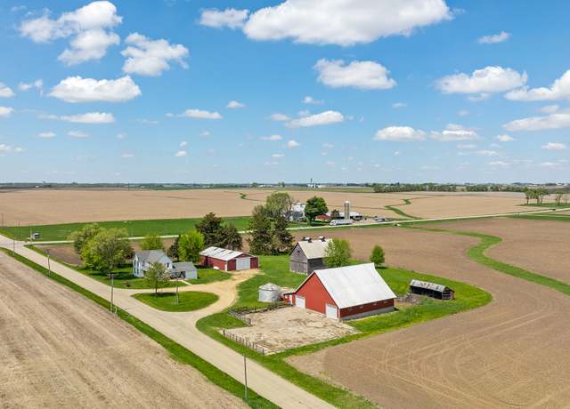 Property at 7928 W Edgewood Rd, Dixon, IL 61021, 4 beds, 1 bath