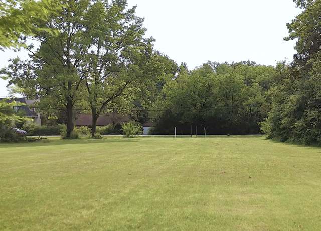 Property at 2812 Jackson Dr, Arlington Heights, IL 60004