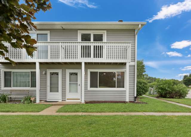 Property at 17525 W Walnut Ln, Gurnee, IL 60031, 2 beds, 2.5 baths