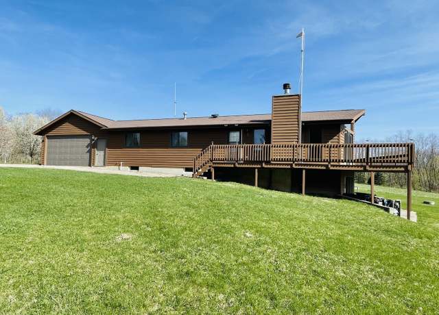 Property at 19-28 Hidden Valley Dr, Lanark, IL 61046, 3 beds, 2 baths
