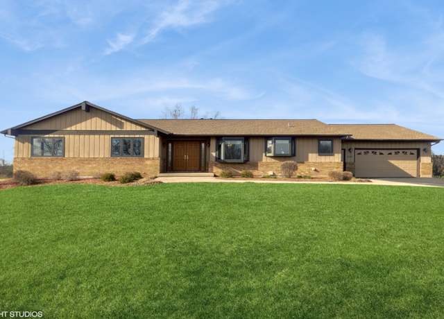 Property at 12524 Grandview Dr, Huntley, IL 60142, 4 beds, 3 baths