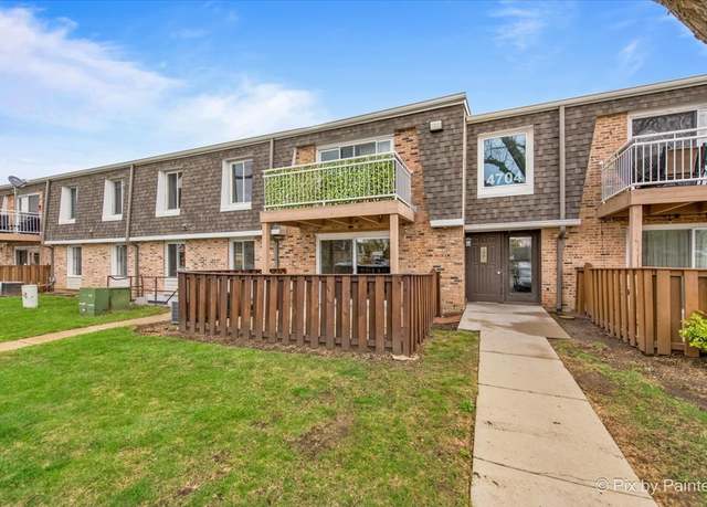 Property at 4704 Euclid Ave Unit 1A, Rolling Meadows, IL 60008, 2 beds, 2 baths