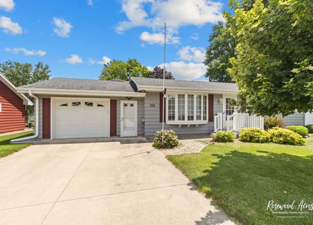 Property at 275 Hancock St, Clifton, IL 60927, 4 beds, 2 baths