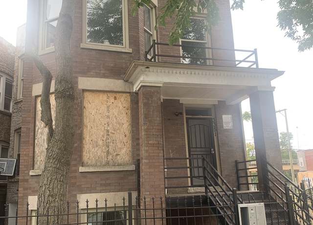 Property at 3351 W Walnut St, Chicago, IL 60624, 7 beds, 2 baths