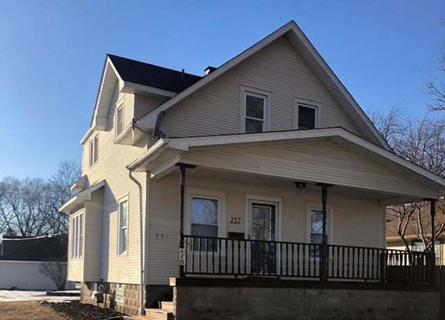 Property at 257 S Alma Ave, Kankakee, IL 60901, 3 beds, 2 baths