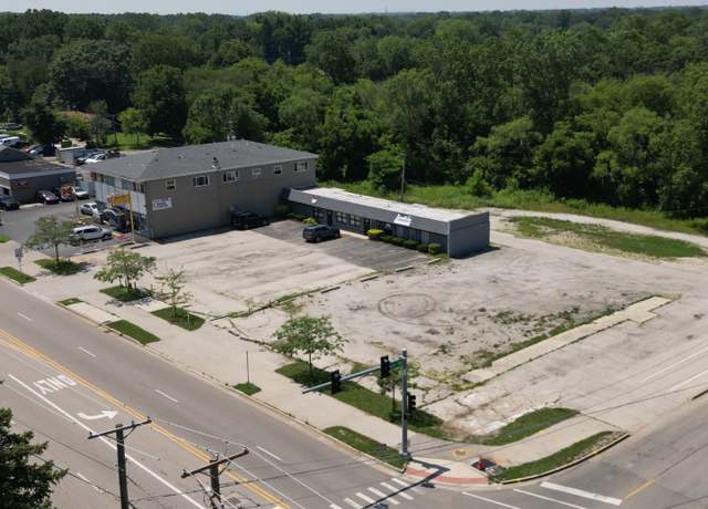 Property at 38488 N Sheridan Rd, Beach Park, IL 60087