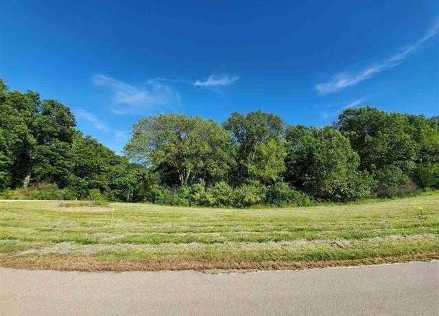 Property at 2166 Fawn Ridge Dr, Dixon, IL 61021