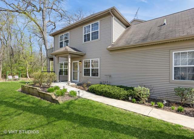 Property at 2831 Granite Ct, Crystal Lake, IL 60012, 2 beds, 2 baths