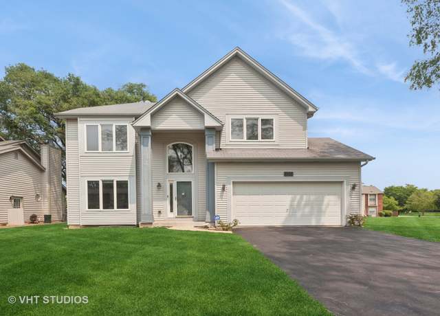 Property at 2100 Country Lakes Dr, Naperville, IL 60563, 3 beds, 2.5 baths