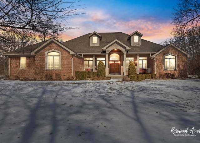 Property at 18412 W Manteno Rd, Wilmington, IL 60481, 3 beds, 2.5 baths