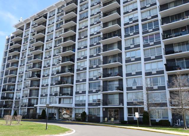 Property at 8815 W Golf Rd Unit 6B, Niles, IL 60714, 2 beds, 2 baths