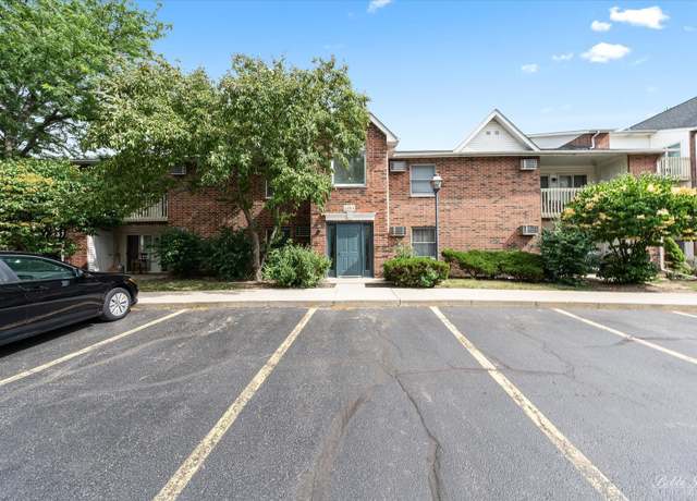 Property at 1384 Cunat Ct Unit 2B, Lake In The Hills, IL 60156, 2 beds, 2.5 baths
