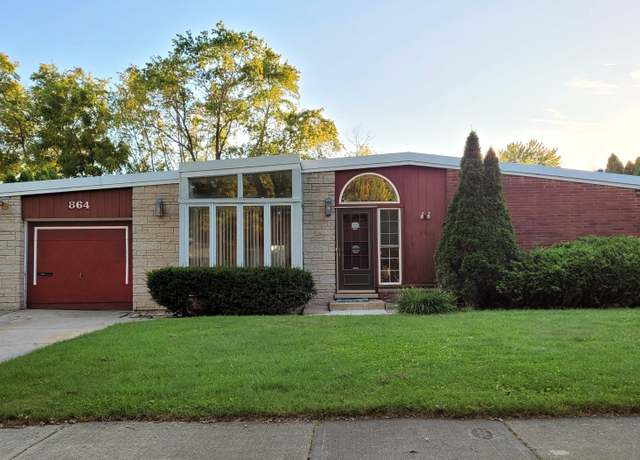 Property at 864 Sumac Rd, Highland Park, IL 60035, 4 beds, 2.5 baths