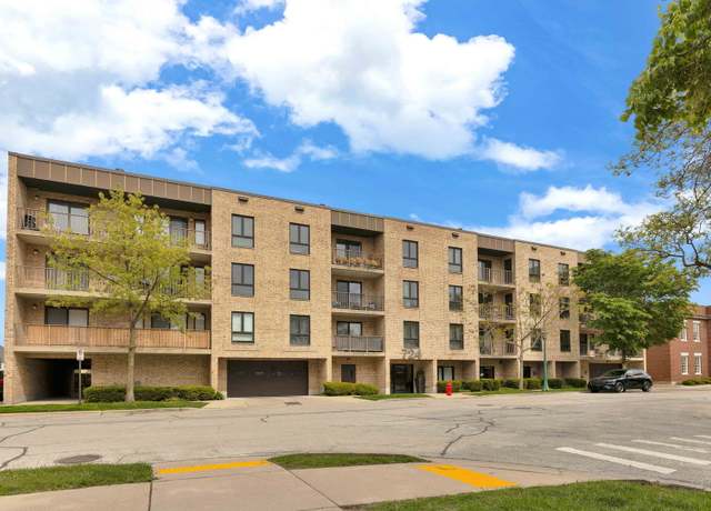 Property at 724 12th St #303, Wilmette, IL 60091, 2 beds, 2 baths