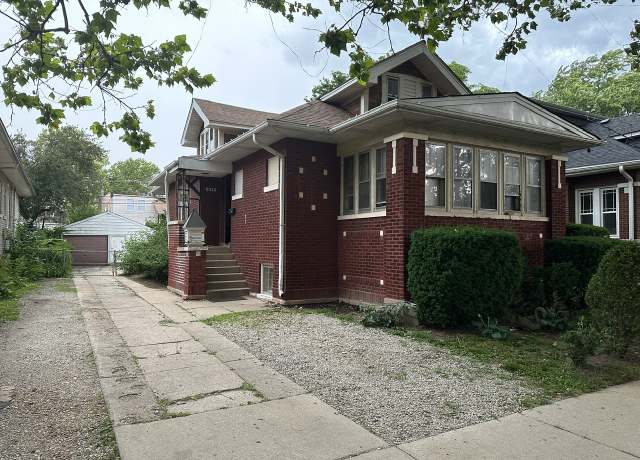 Property at 5310 N Spaulding Ave, Chicago, IL 60625, 3 beds, 2.5 baths