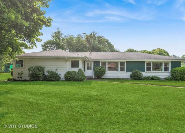 Property at 203 Brookhill Rd, Libertyville, IL 60048, 4 beds, 1.5 baths