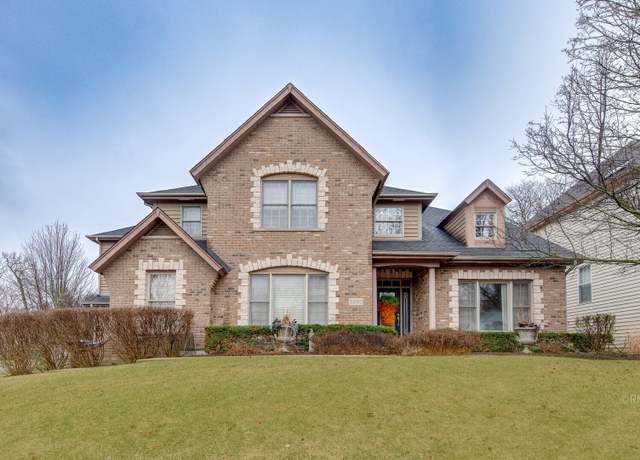 Property at 1990 Cool Creek Dr, St. Charles, IL 60174, 4 beds, 4 baths