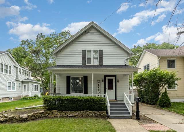 Property at 614 Oak Ave, Aurora, IL 60506, 3 beds, 1 bath