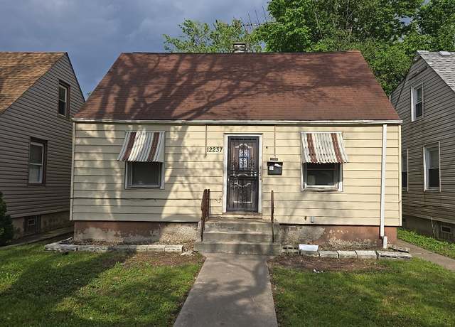 Property at 12237 S May St, Chicago, IL 60643, 4 beds, 2 baths