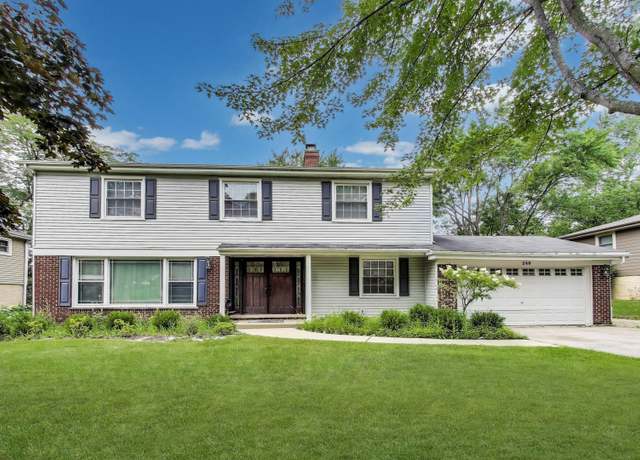 Property at 248 Beverly Rd, Barrington, IL 60010, 4 beds, 2.5 baths
