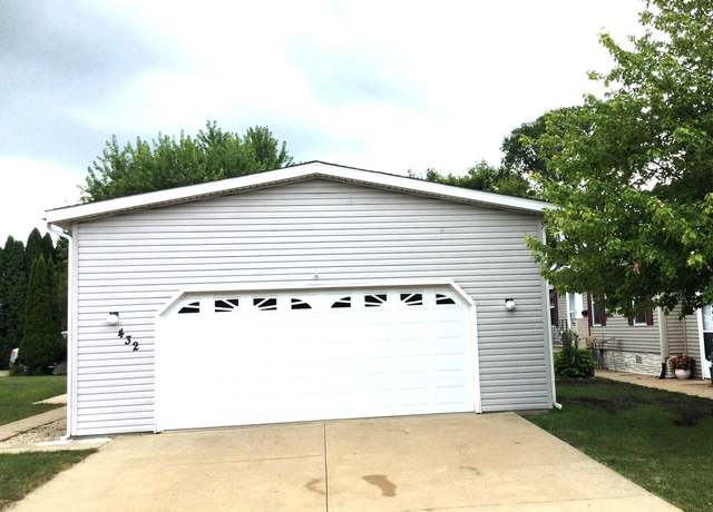 Property at 432 Club Cir, Belvidere, IL 61008, 2 beds, 2 baths