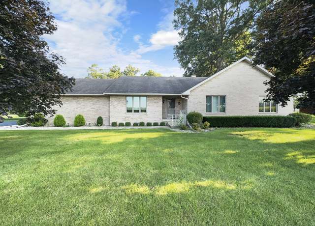 Property at 1723 Mayapple Pl, Watseka, IL 60970, 3 beds, 3 baths