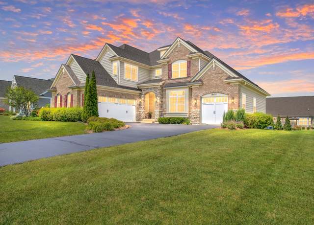 Property at 860 Reserve Dr, St. Charles, IL 60175, 5 beds, 4.5 baths