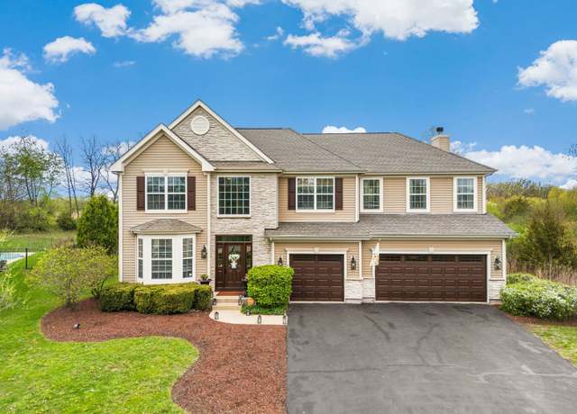 Property at 427 Cyprus Cir, Lake Villa, IL 60046, 5 beds, 3.5 baths