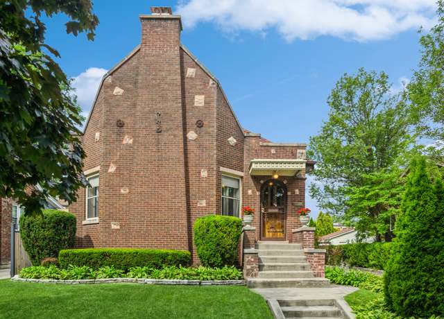 Property at 5228 N Laporte Ave, Chicago, IL 60630, 4 beds, 2.5 baths