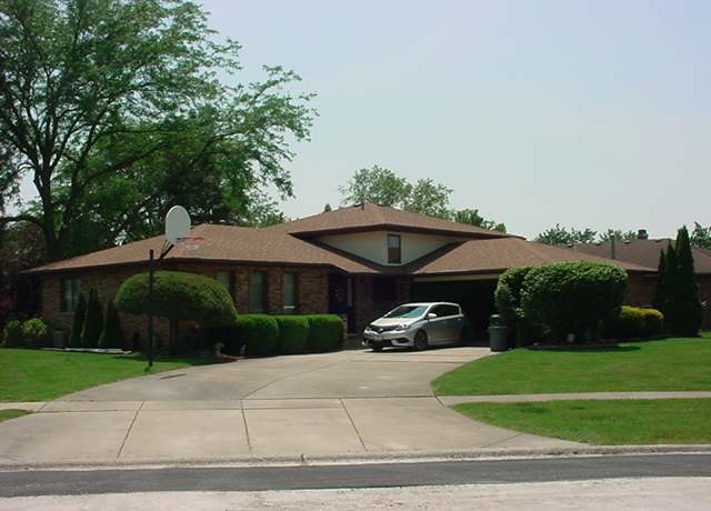 Property at 812 Grumman Ct, New Lenox, IL 60451, 4 beds, 3 baths
