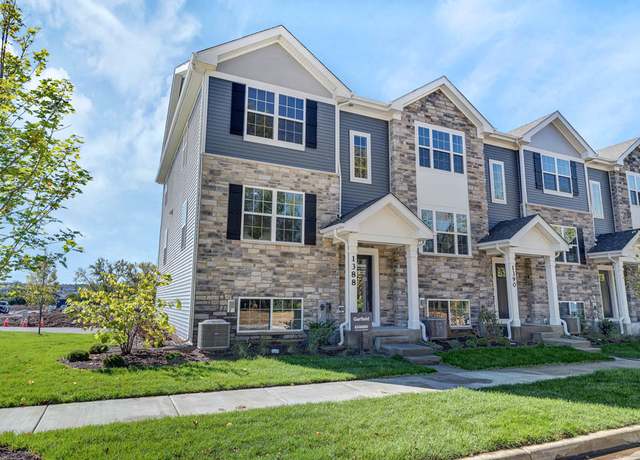 Property at 319 Foxglove Dr, Bartlett, IL 60103, 3 beds, 2.5 baths
