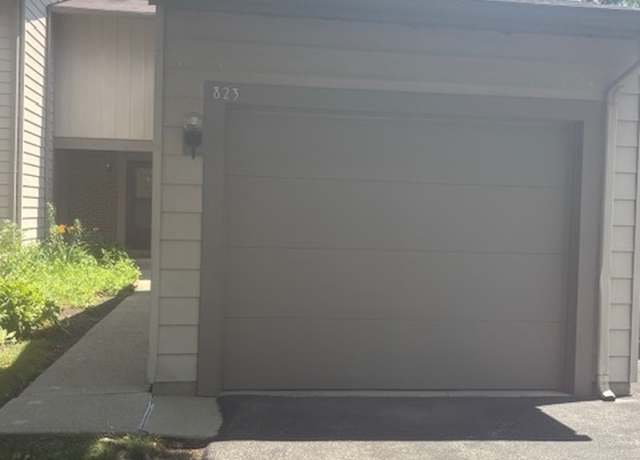 Property at 823 Gladstone Dr, Vernon Hills, IL 60061, 2 beds, 1.5 baths