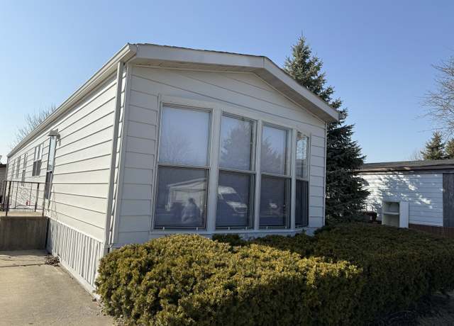 Property at 319 Pleasant Rd, Matteson, IL 60443, 2 beds, 2 baths