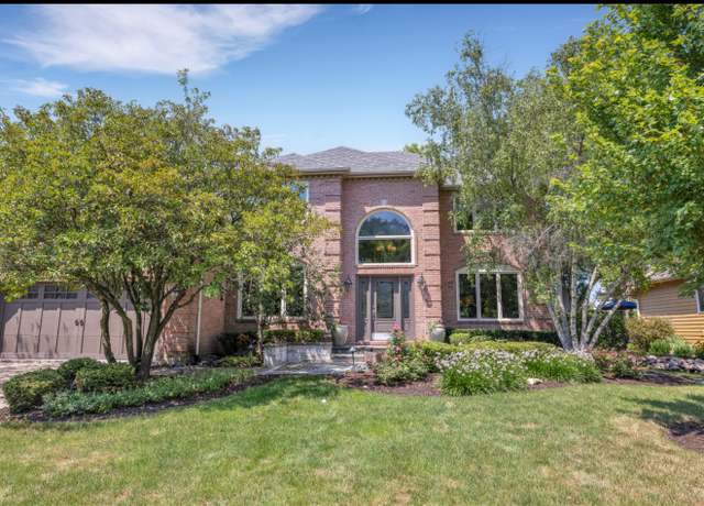 Property at 1435 Monarch Cir, Naperville, IL 60564, 4 beds, 3.5 baths