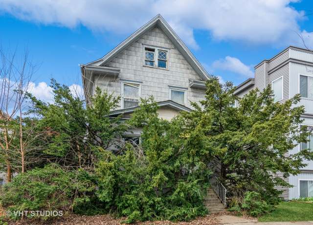 Property at 807 S Taylor Ave, Oak Park, IL 60304, 3 beds, 1.5 baths
