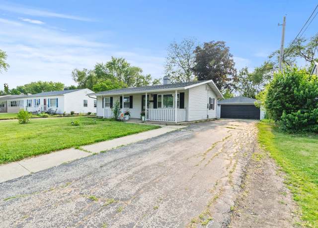 Property at 1011 Cypress Ln, Joliet, IL 60435, 3 beds, 1 bath