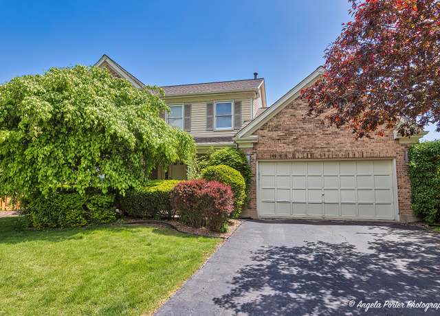 Property at 213 Stanton Dr, Buffalo Grove, IL 60089, 4 beds, 2.5 baths