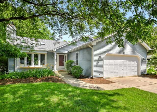 Property at 1101 Winnebago Trl, Batavia, IL 60510, 3 beds, 2 baths