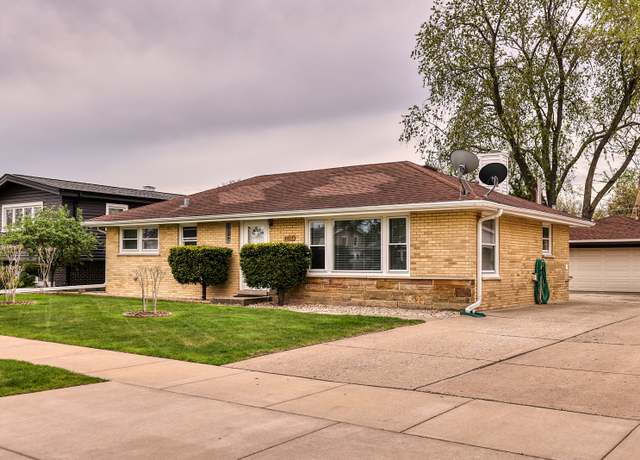 Property at 2073 Fox Ln, Des Plaines, IL 60018, 3 beds, 1 bath