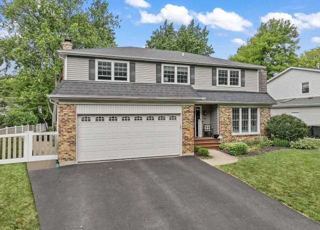 Property at 1507 Eton Ln, Naperville, IL 60565, 5 beds, 2.5 baths