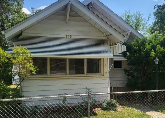 Property at 810 Camlin Ave, Rockford, IL 61103, 4 beds, 2 baths